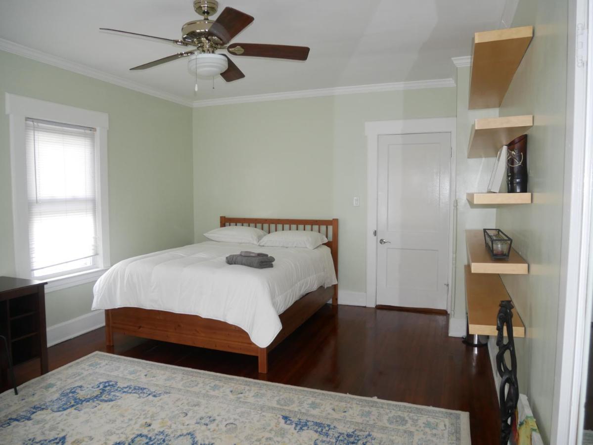 Arrivals & Departures Bed and Breakfast Elizabeth Exterior foto